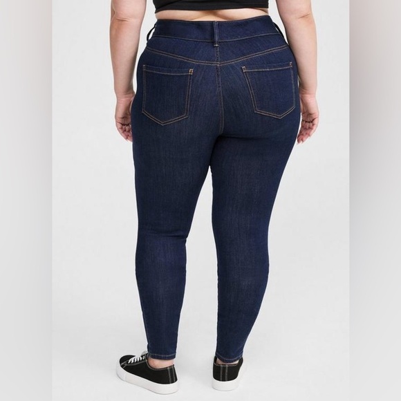 Torrid Premium Stretch Denim Jegging - New - Size 30 Tall - Picture 2 of 5